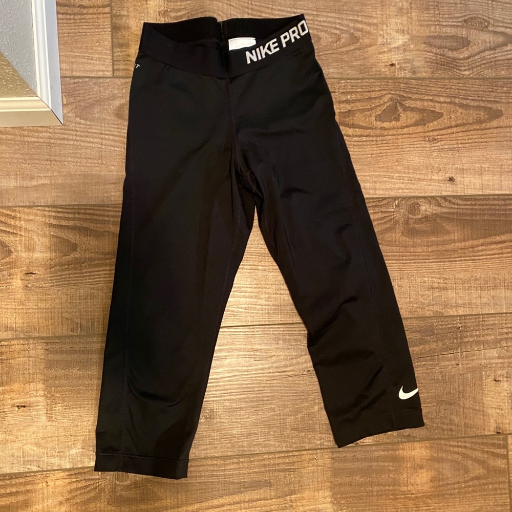 Nike Pro cropped leggings